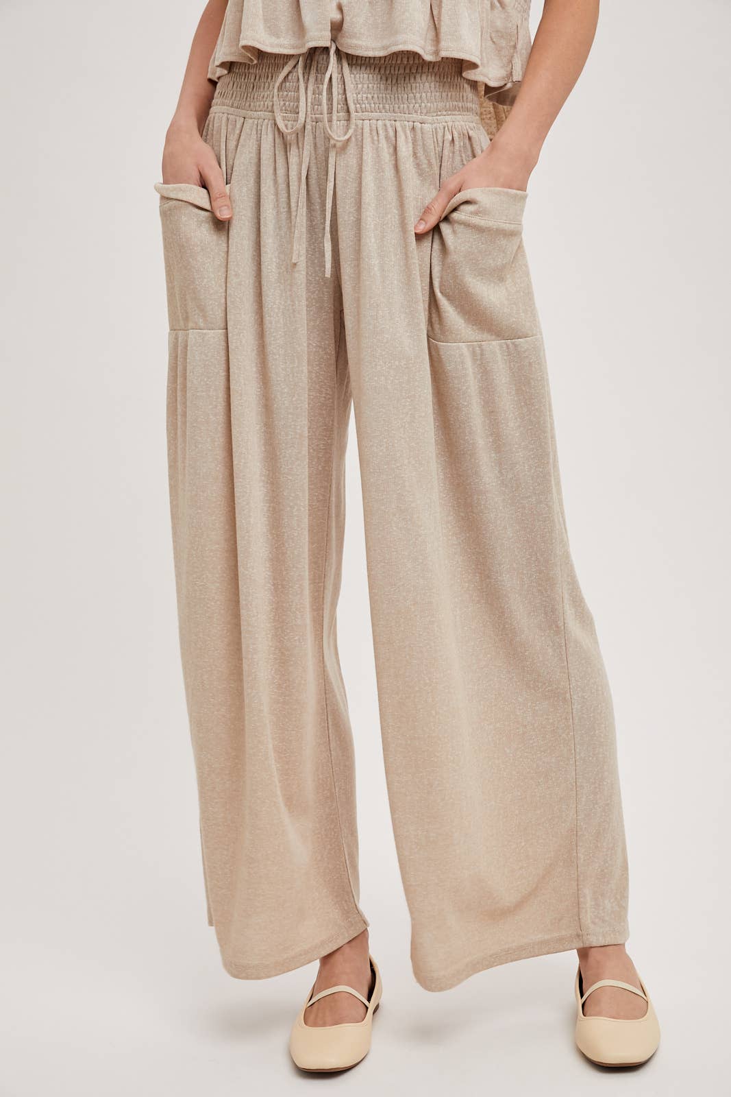 Bluivy – wholesale Set med topp och byxa – Dam – AVSLAPPNAD STICKAD SMOCKAD TOPP OCH BREDA BYXOR SET6