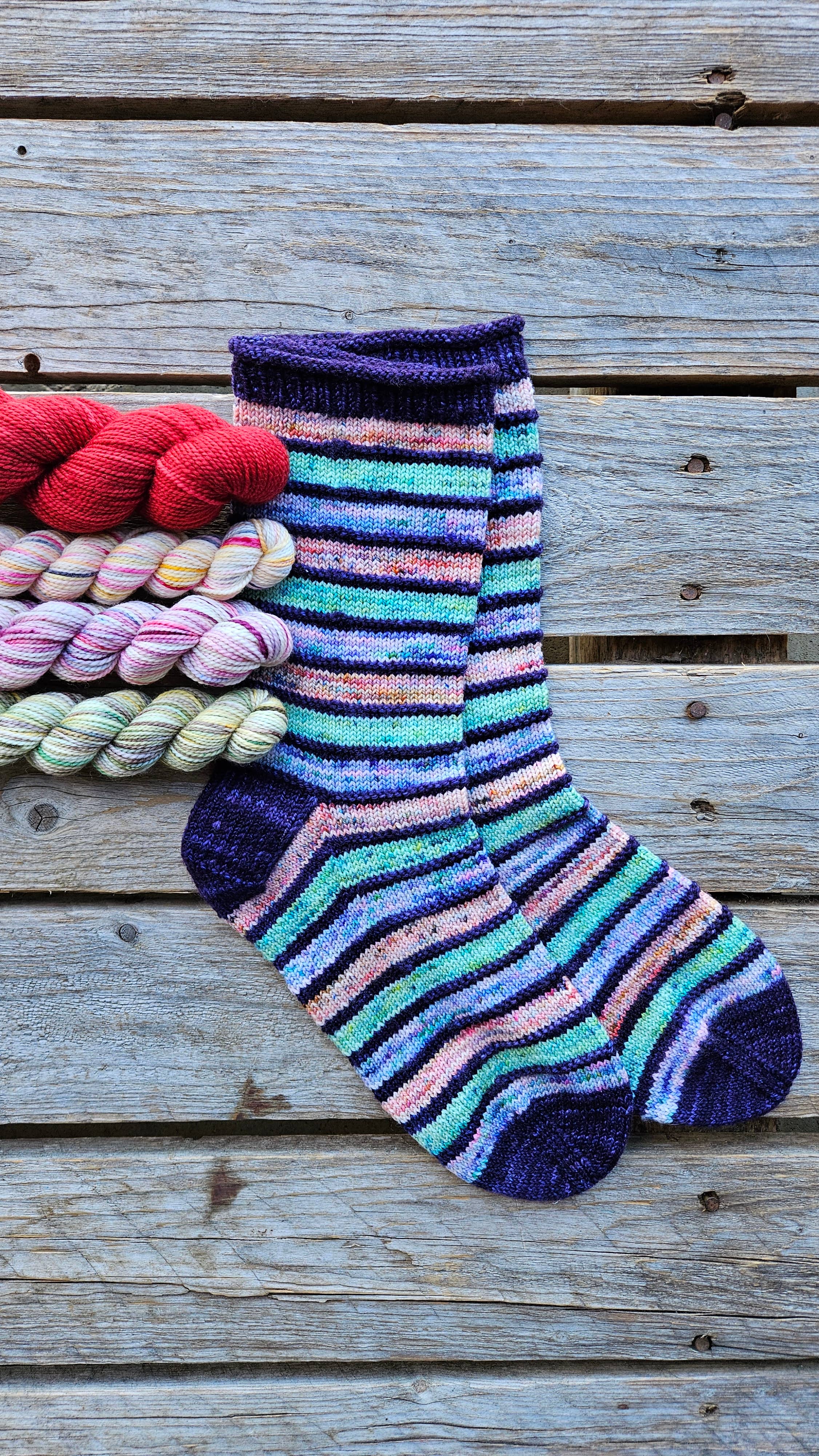 Koigu Wool Designs - Venta al por mayor Hilos - Kit de tejer calcetines a rayas7