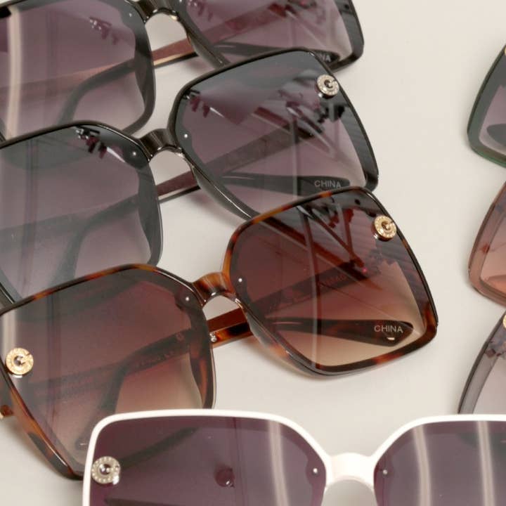 ASSORTED COLOR Women's Rectangular Shape Oversized Sunglasses for wholesale on Faire