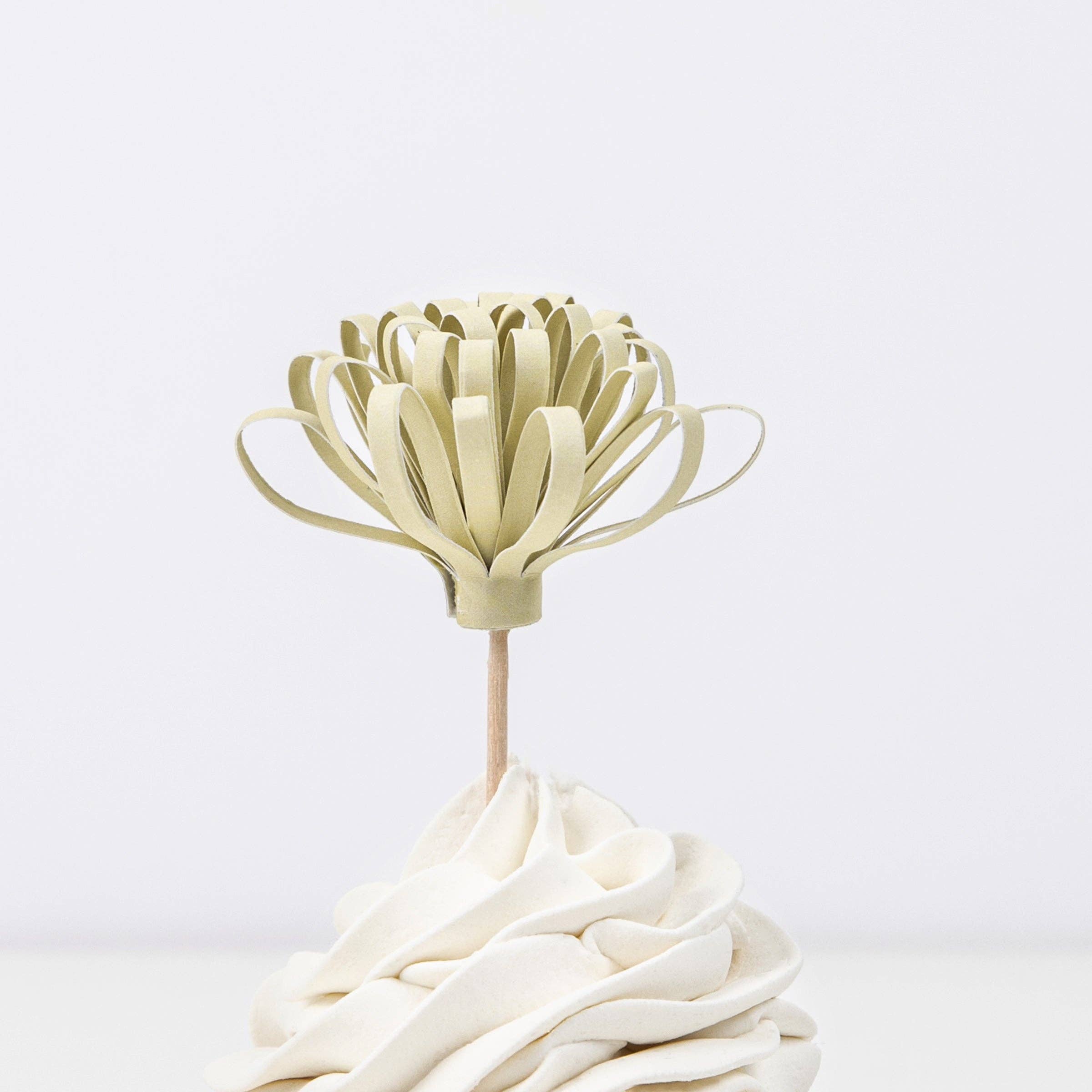 Meri Meri - Wholesale Cake/Cupcake Topper - Flower Garden Cupcake Kit6