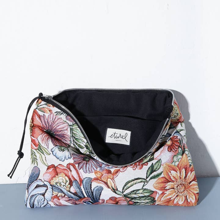 Eturel Madrid – wholesale Fodral för bärbar dator och surfplatta - Dam – Jacquard tyg datorväska med röda blommor
