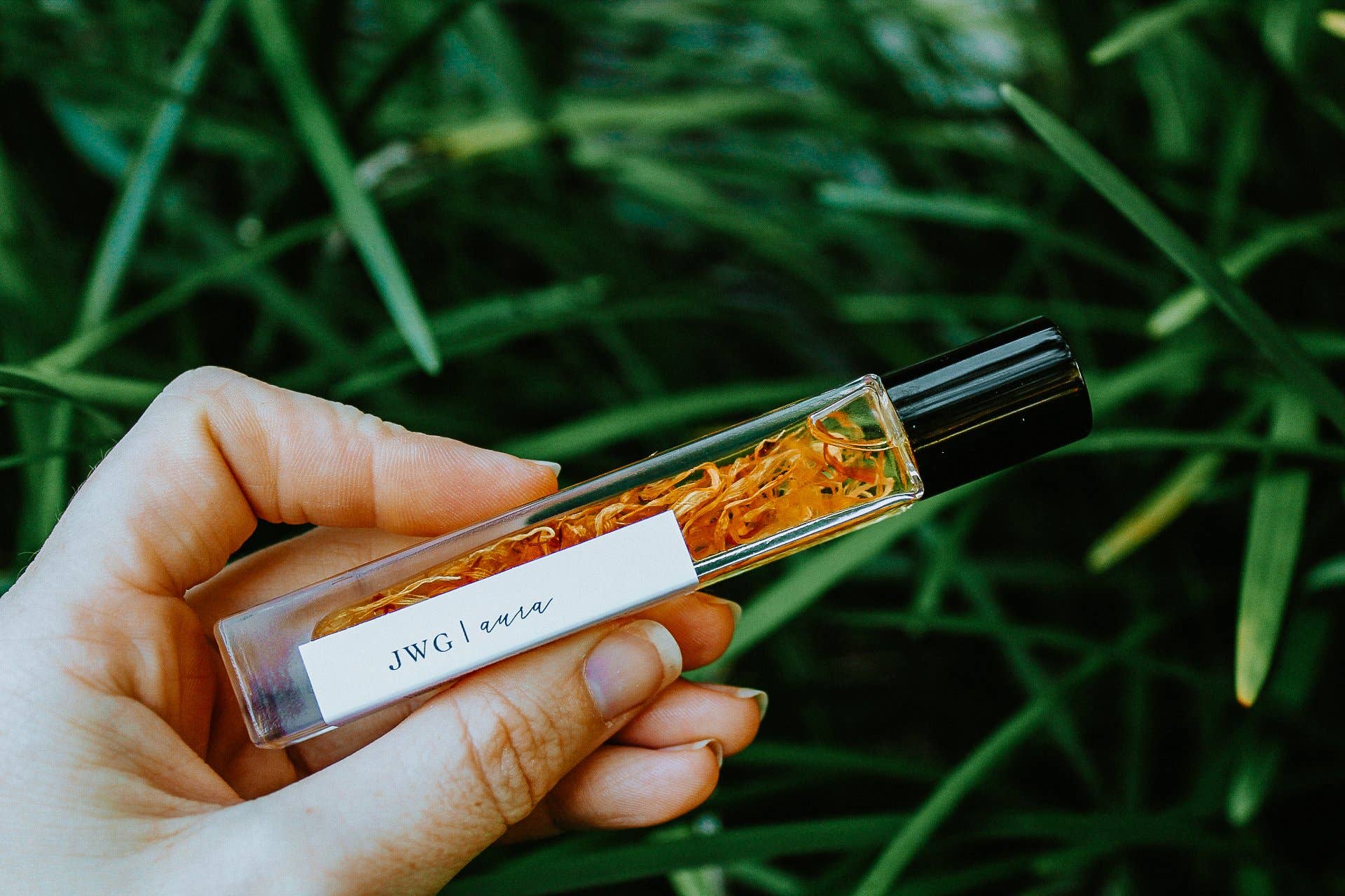 Jess Wandering Goods - Wholesale Roll-On Fragrance - Aura Perfume Roller2