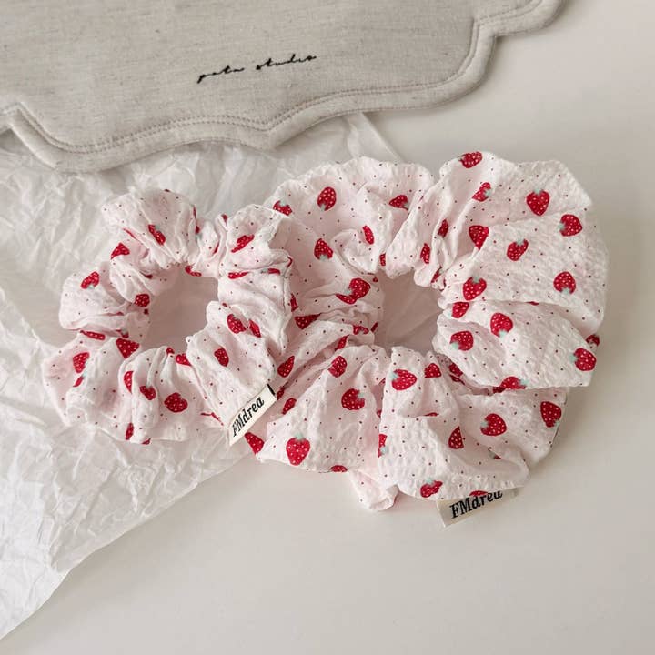 Polka Strawberry Scrunchie Cute Low Pony_CWAHA08168 for wholesale by ACCITY
