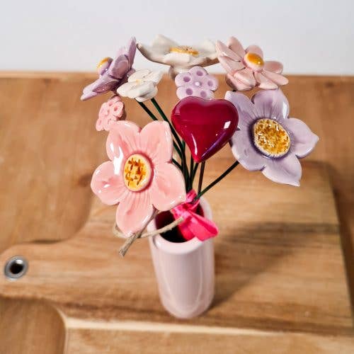 Love you flower bouquet for wholesale by NaturoTheke