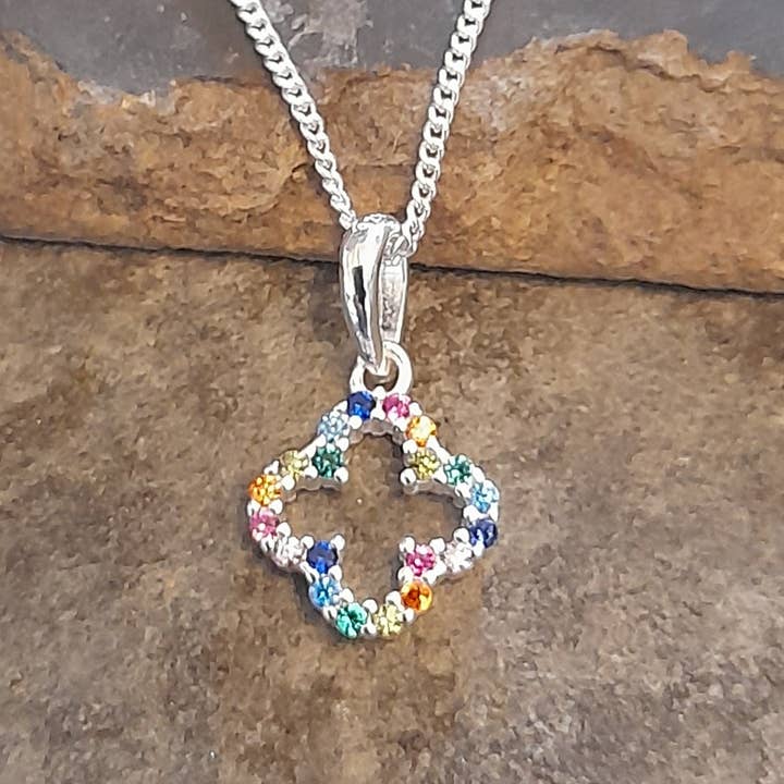 Bluelily925silver – wholesale Pendant/charm necklace – SP486BC - 10MM FOUR LEAF CLOVER MULTI CZ PENDANT1