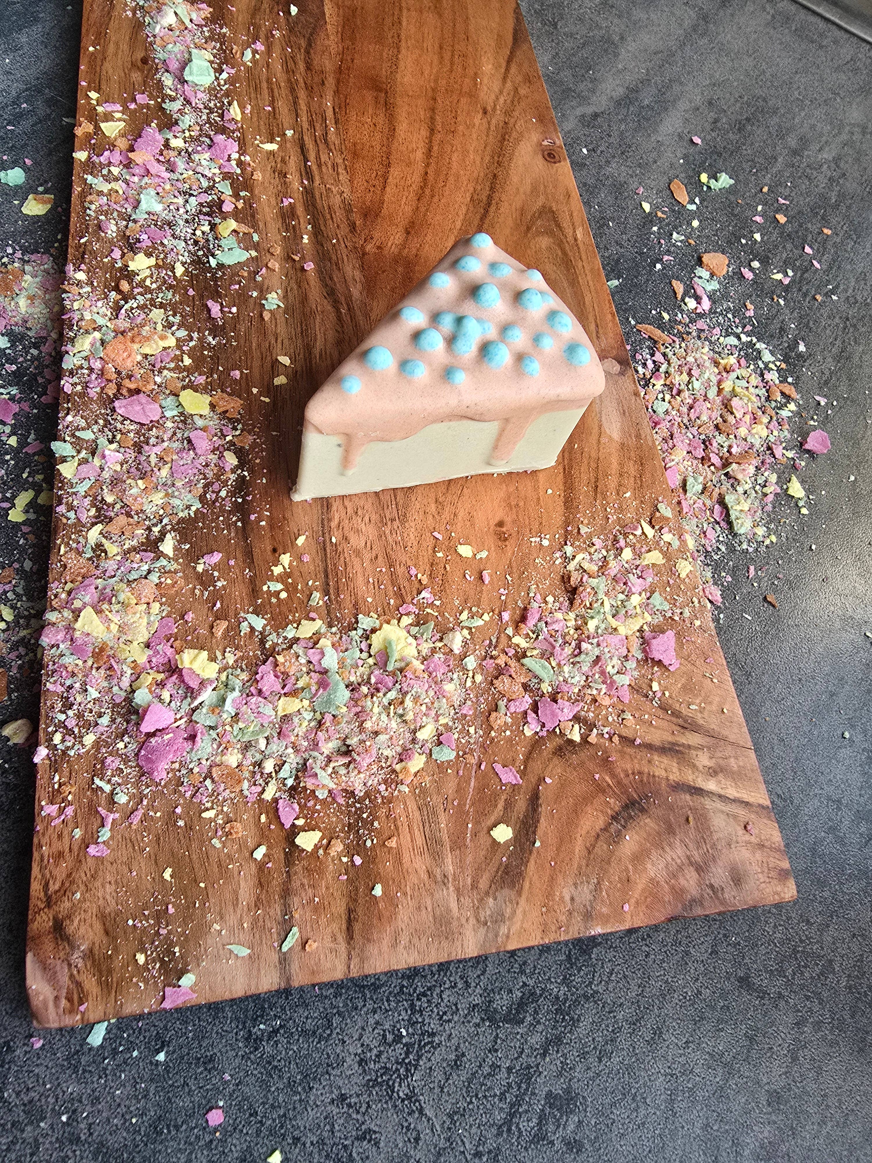 Manufaktur Sweet Crunchy Bit® Handmade DogFood 🐾 - Wholesale Pet Treats - Dog - BlueberryCheesecake2