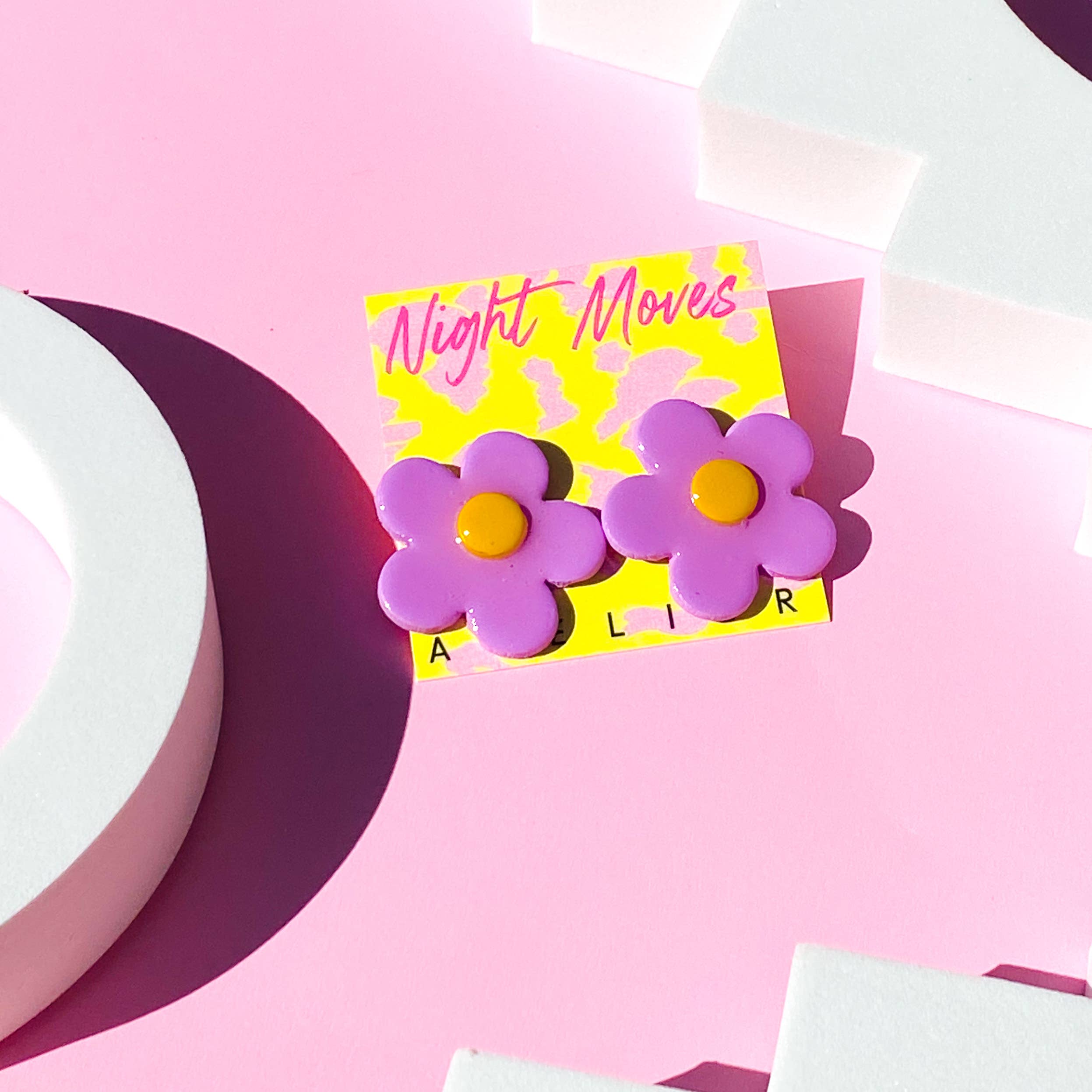 Night Moves Atelier - Wholesale Stud/Post Earrings - Polymer Clay Retro Daisy Stud Earrings1