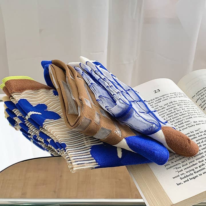 ACCITY - Wholesale Socks - Women's - FLORAL KLEIN BLUE STRIPED GLASS STOCKINGS_CWMS0524