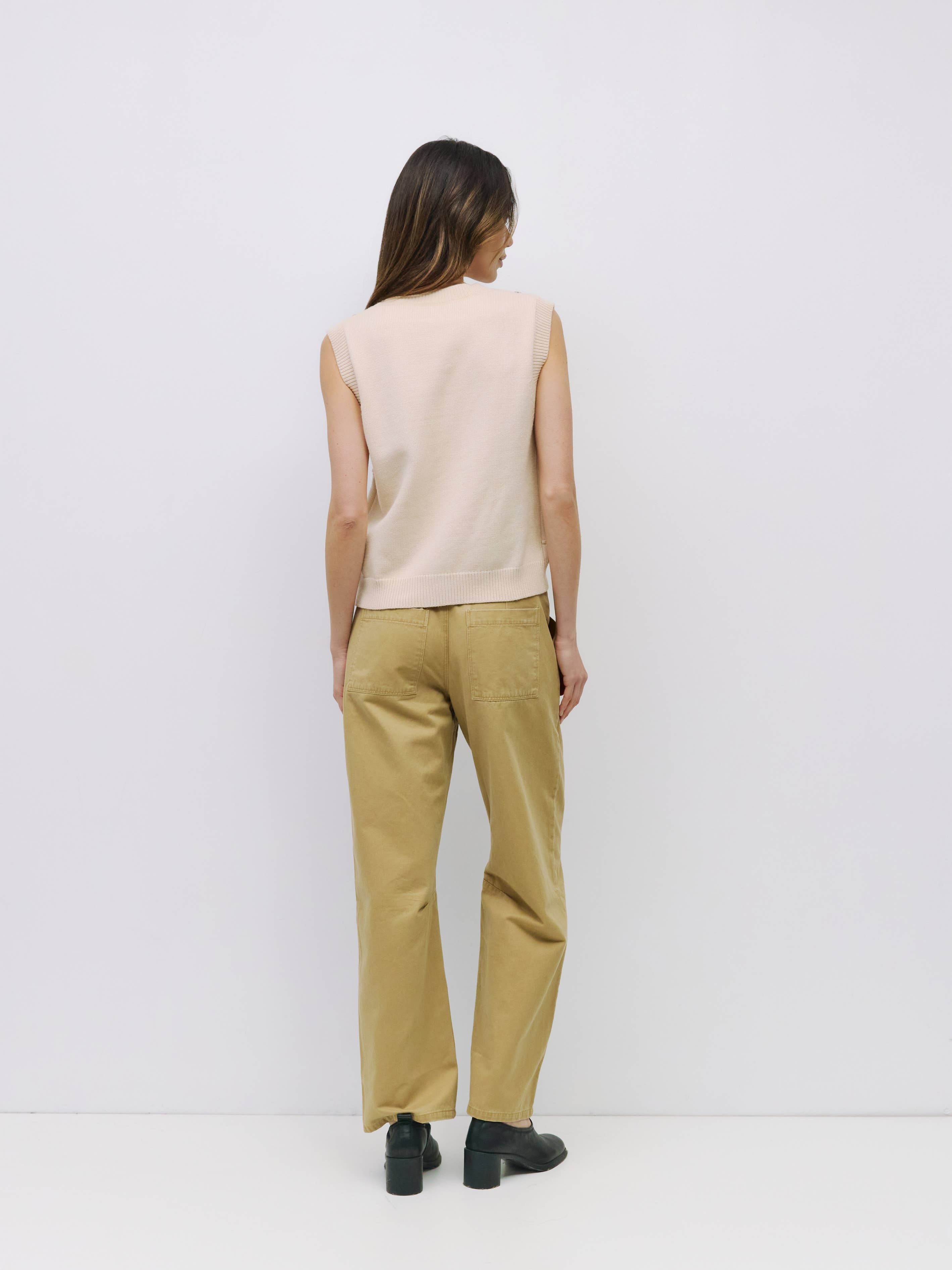 FLØDE Jony-vesten | Broderet blomster-vest for engroshandel på Faire1