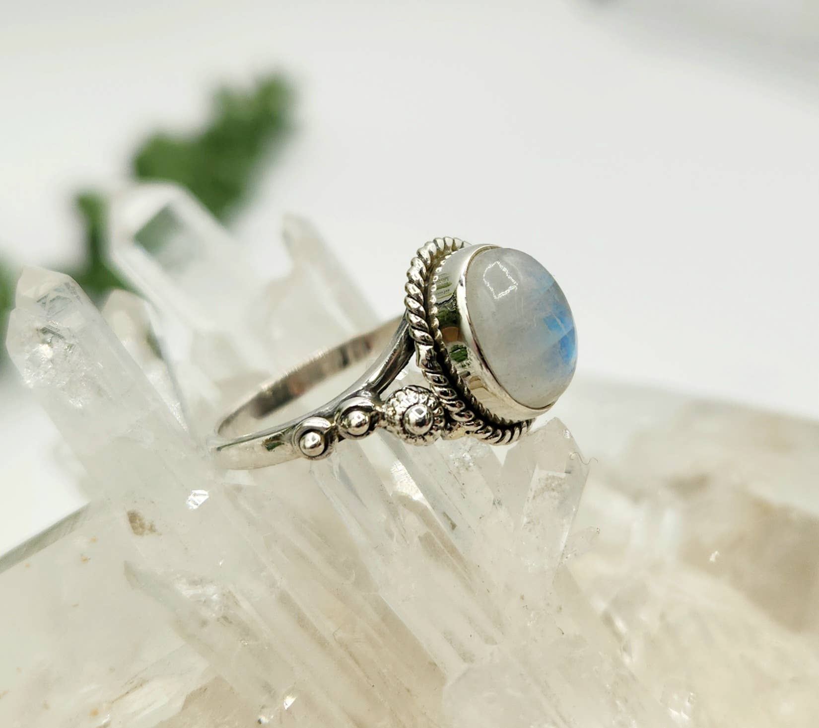 Meraki Gemstones - Venta al por mayor Anillos grandes/de cóctel - Anillo de plata de ley (925) con piedra preciosa de piedra lunar arcoíris2