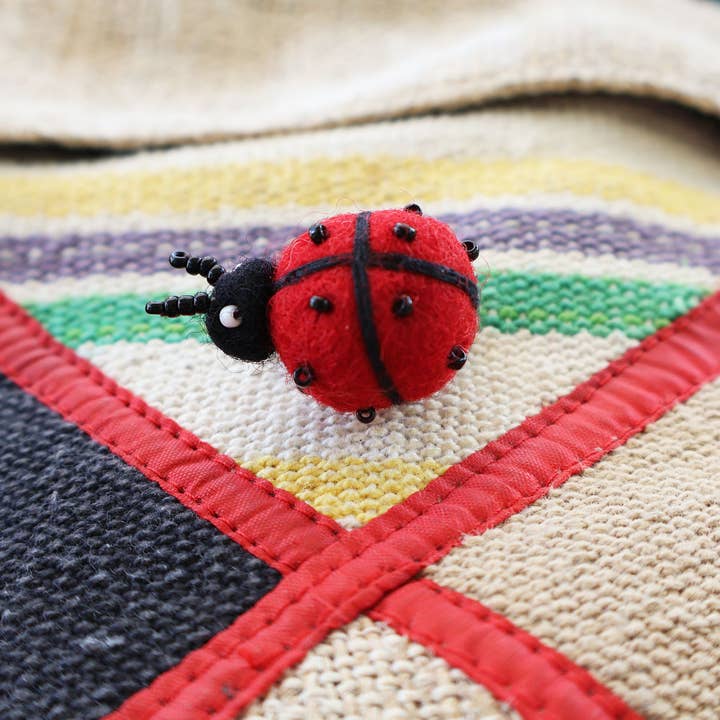 Tribal Trade GmbH - Wholesale Brooch - Brooch Pin Felt Ladybug2