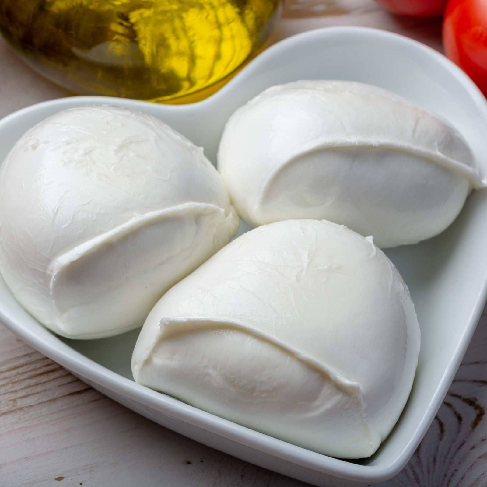 Wholesale Italian Food - Wholesale Cheese - Lupara FROZEN Buffalo Mozzarella12 x 7 oz per cup2