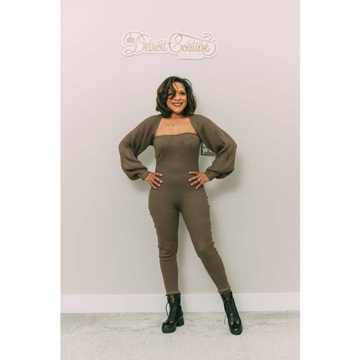 La combinaison sans bretelles mocha "The Assignment" pour la vente par Detroit Coiture