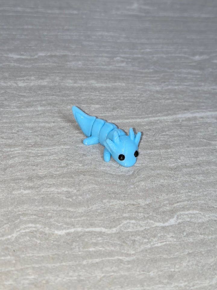 Axolotl stampato in 3D | Statuetta articolata | Flexi Animal per la vendita all'ingrosso da parte di Cosmic 3D Creations