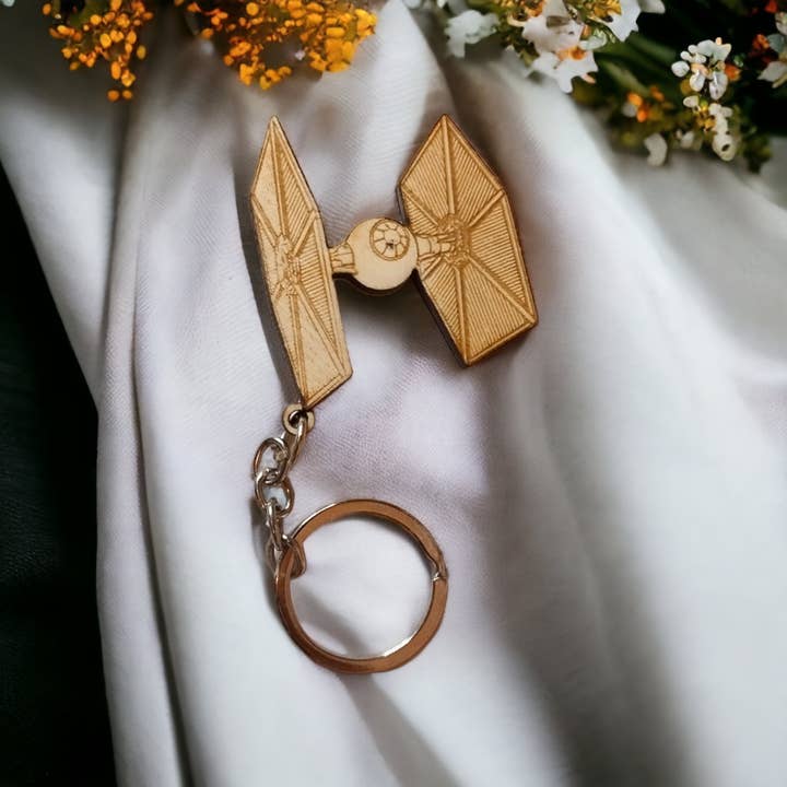 Studio Rima – wholesale Keychain – Unisex – Star Wars Ships Wall Mounted Key Holder - Geek Keychains5