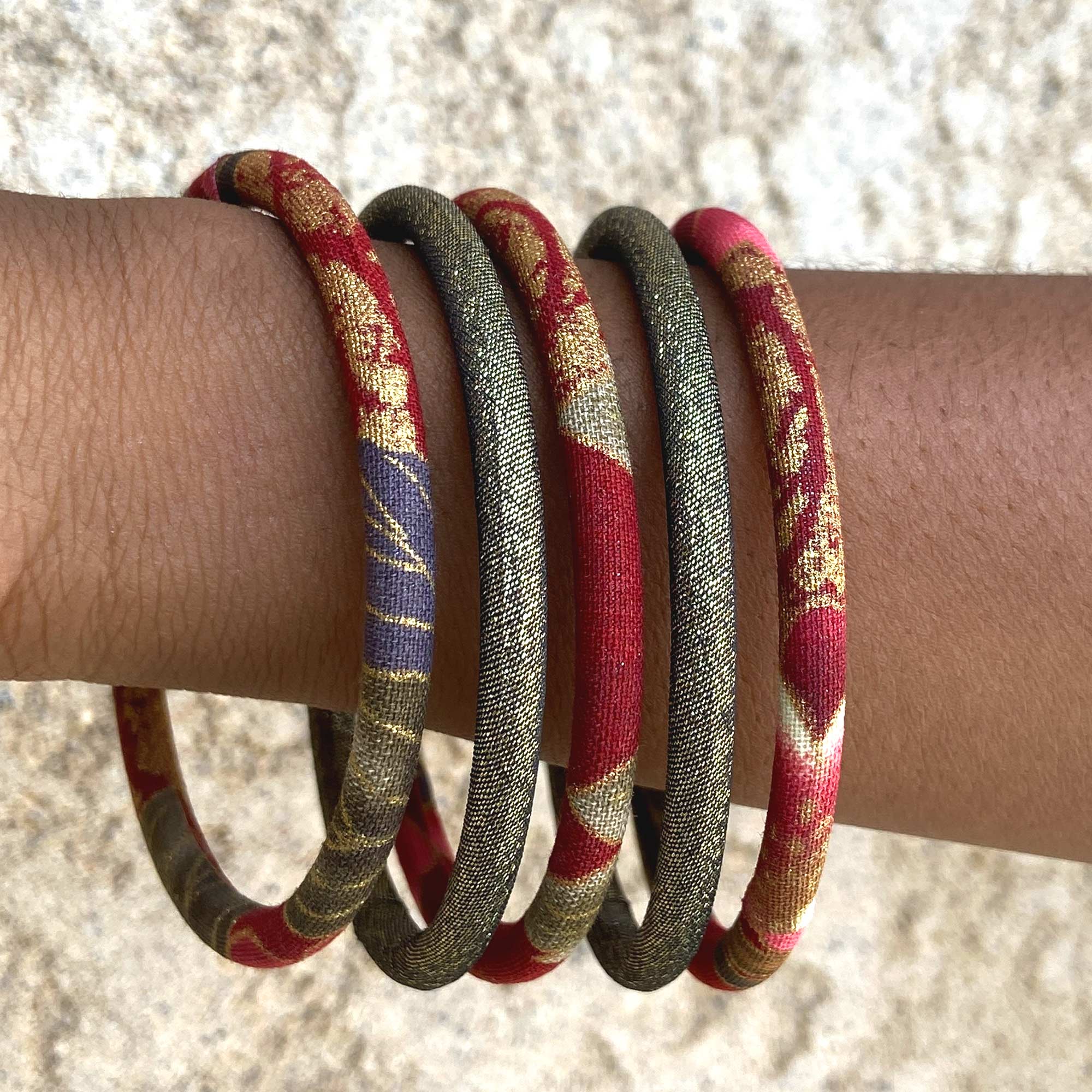 Melokane - Wholesale Bangle Bracelet - Sparkling fabric bangle bracelet in khaki-bronze color6