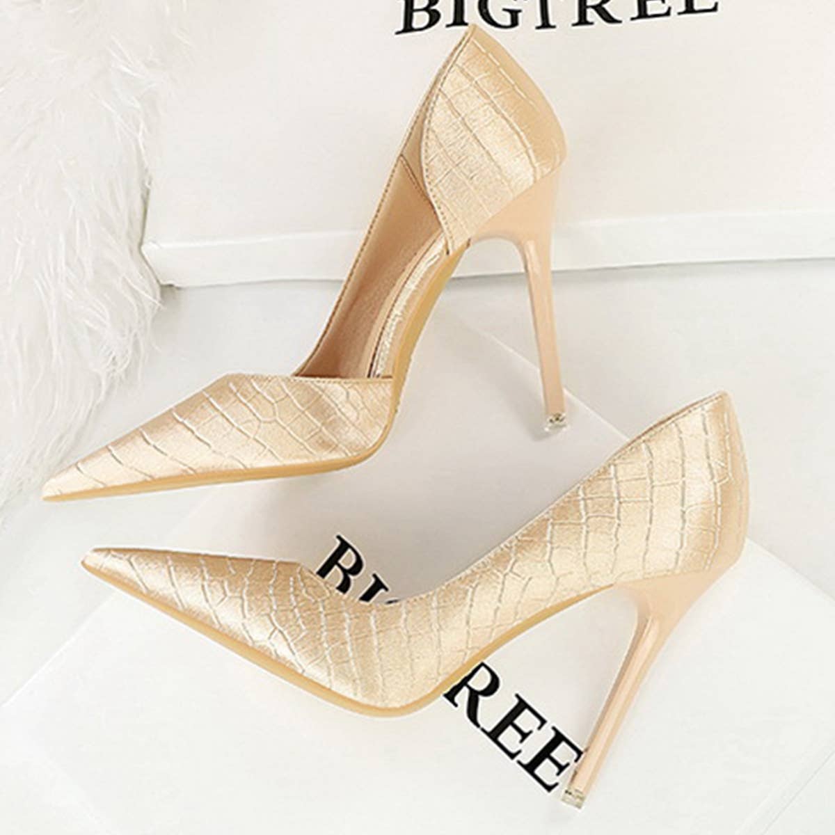 ACCITY - Wholesale High Heels - Women's - RETRO PATTERN SIDE HOLLOW POINTED TOE HIGH HEELS_CWSHH01123