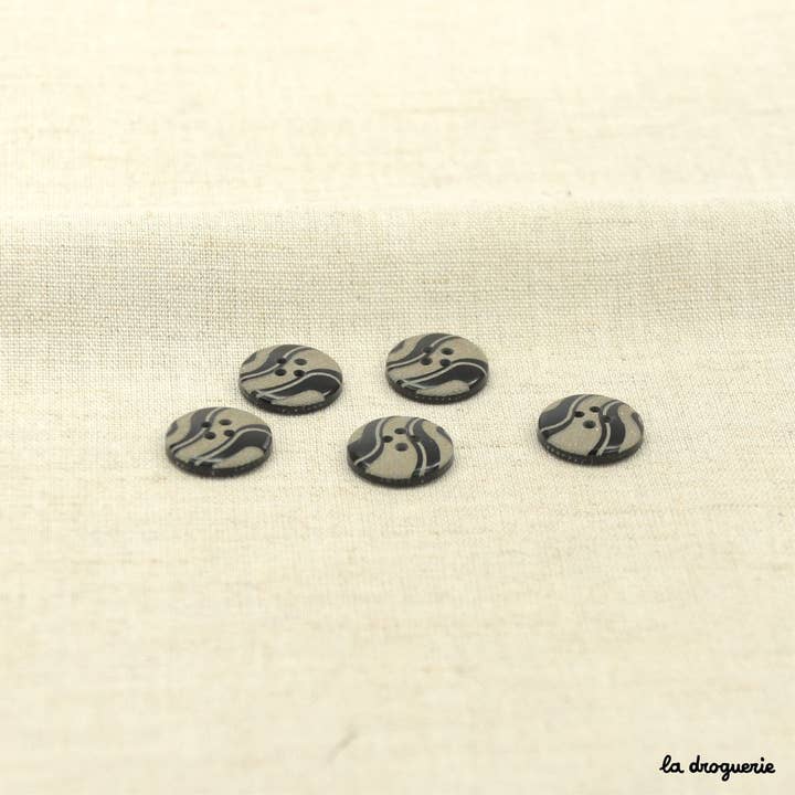LA DROGUERIE - Wholesale Sewing Button/Snap - Button "The Pyla undulations" 23 mm2
