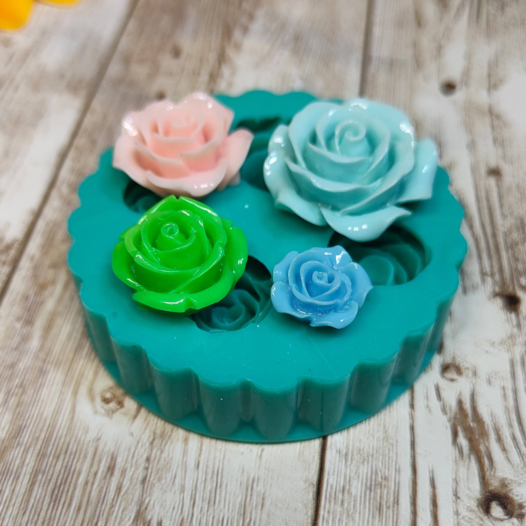 Serena Creazione di Serena Stampone - Wholesale Doe-het-zelf-knutselset - Roze siliconen mal in diverse maten voor hars en gips2