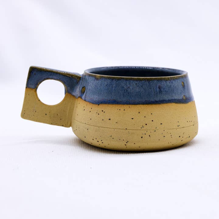 TerraBlu Formo Handgemaakte Keramische Aardewerk Koffiemok voor wholesale door Ribera Handmade Ceramics
