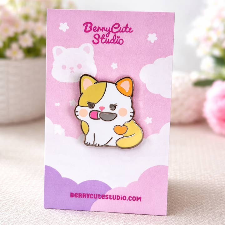 Épingle en émail Chat Impertinent pour la vente par BerryCuteStudio