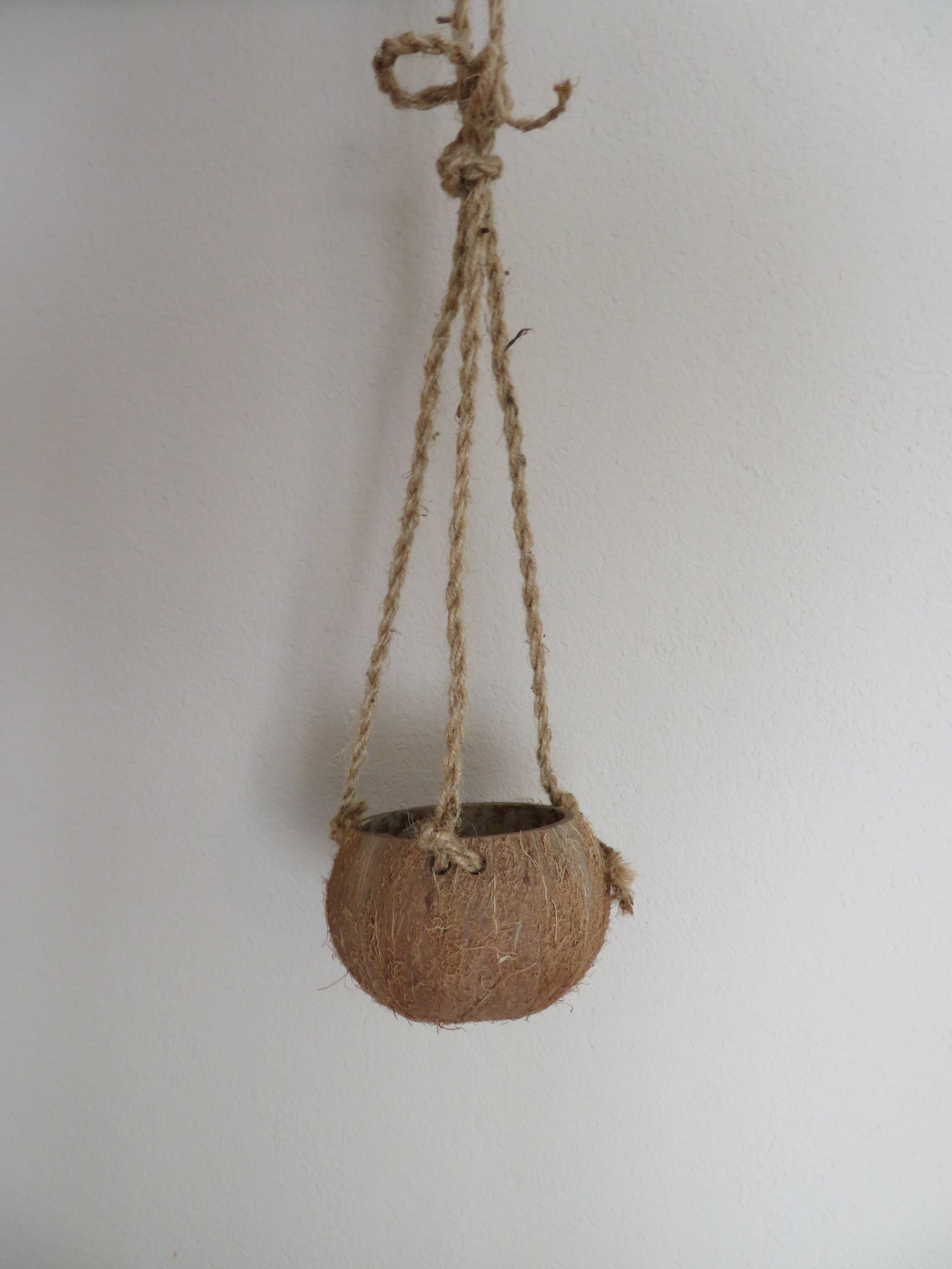 Product Import Holland - Wholesale Hanging Planter - Coconut - pendant - flowerpot - decoration - bohemian - beach