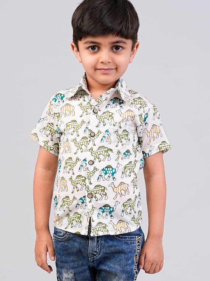 Camisas de media manga con estampado de camello para niño para venta al por mayor de Riddhi Siddhi