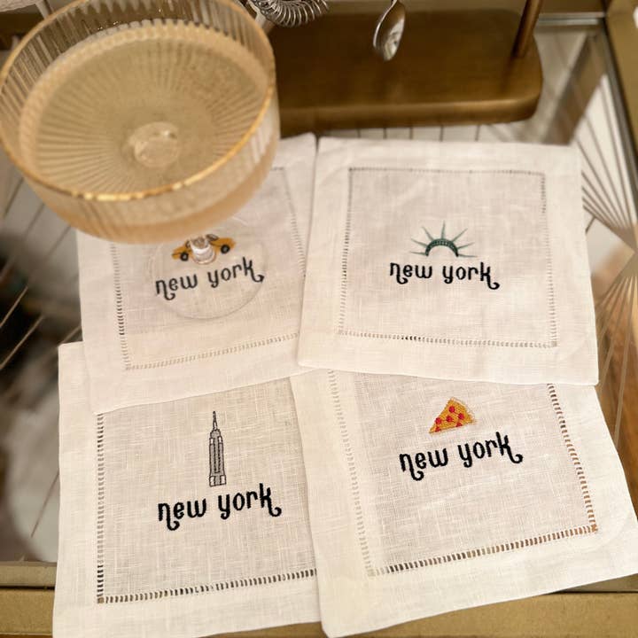 Winston & Waverly – wholesale Dinner & cloth napkin – Welcome to New York Embroidered Cocktail Napkin Set of 45