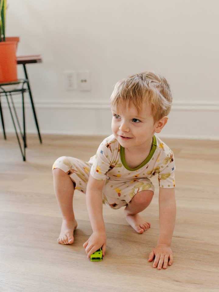 Stay Dreamy - Wholesale Sleepwear Set - Kids - Rumbly Tumbly (Winnie The Pooh) Bamboo Short and T-Shirt Pj Set3