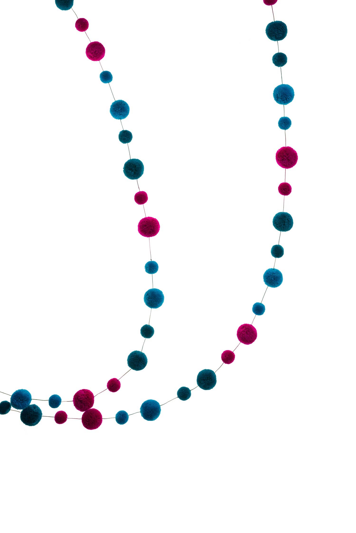 PomPom Galore - Wholesale Kerstdecoratie - Kerstmis Juweeltint Koninklijke Pom Pom Kerstkrans1