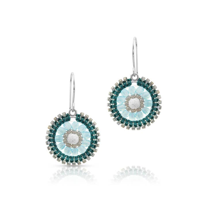 Boucles d'oreilles en macramé en soie Tide Pool pour la vente par Emma Louise LLC