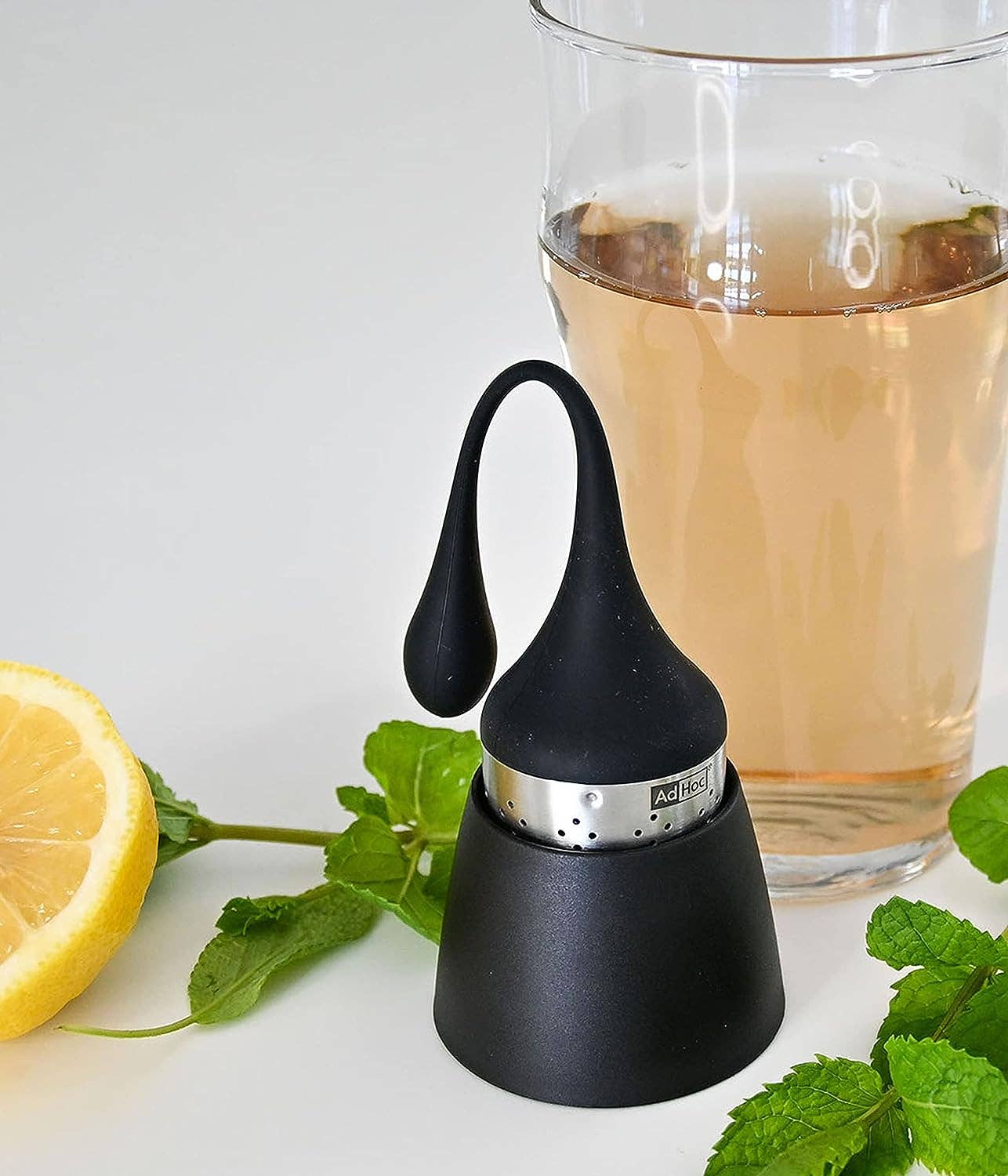 DKHB [Zyliss, Cole & Mason, Swissmar, AdHoc, Ken Hom] - Wholesale Tea Strainer/Infuser - AdHoc Hangtea Infuser Black1