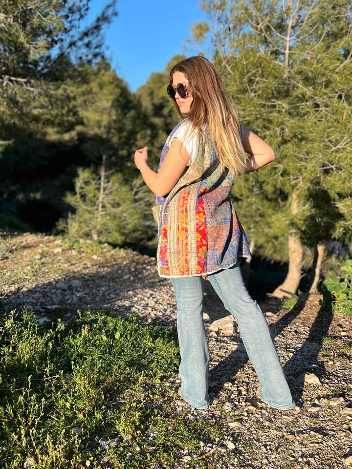 Kinomy – Engroshandel Vest - Dame – Lang vendbar vest i tie-dye bomuld