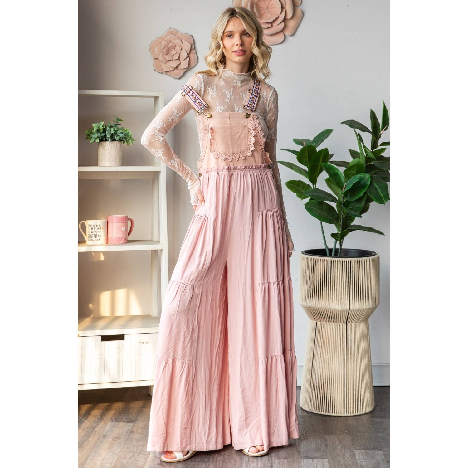 Veveret – Macacão - Mulher por atacado – Macacão fluido com alças bordadas11