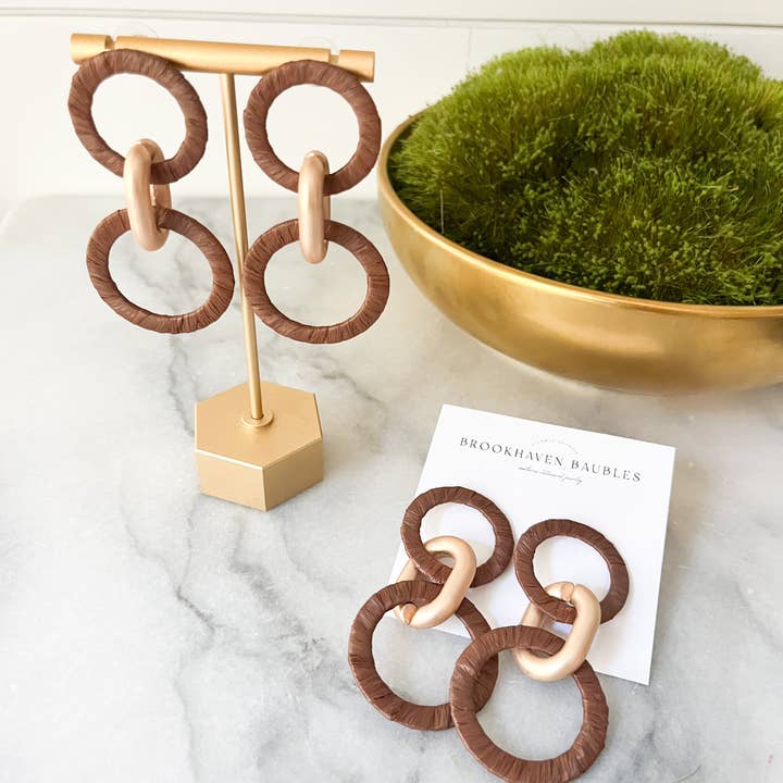 Brookhaven Baubles - Wholesale Dangle Earrings - Chocolate Brown & Matte Gold Raffia circle Link Earrings