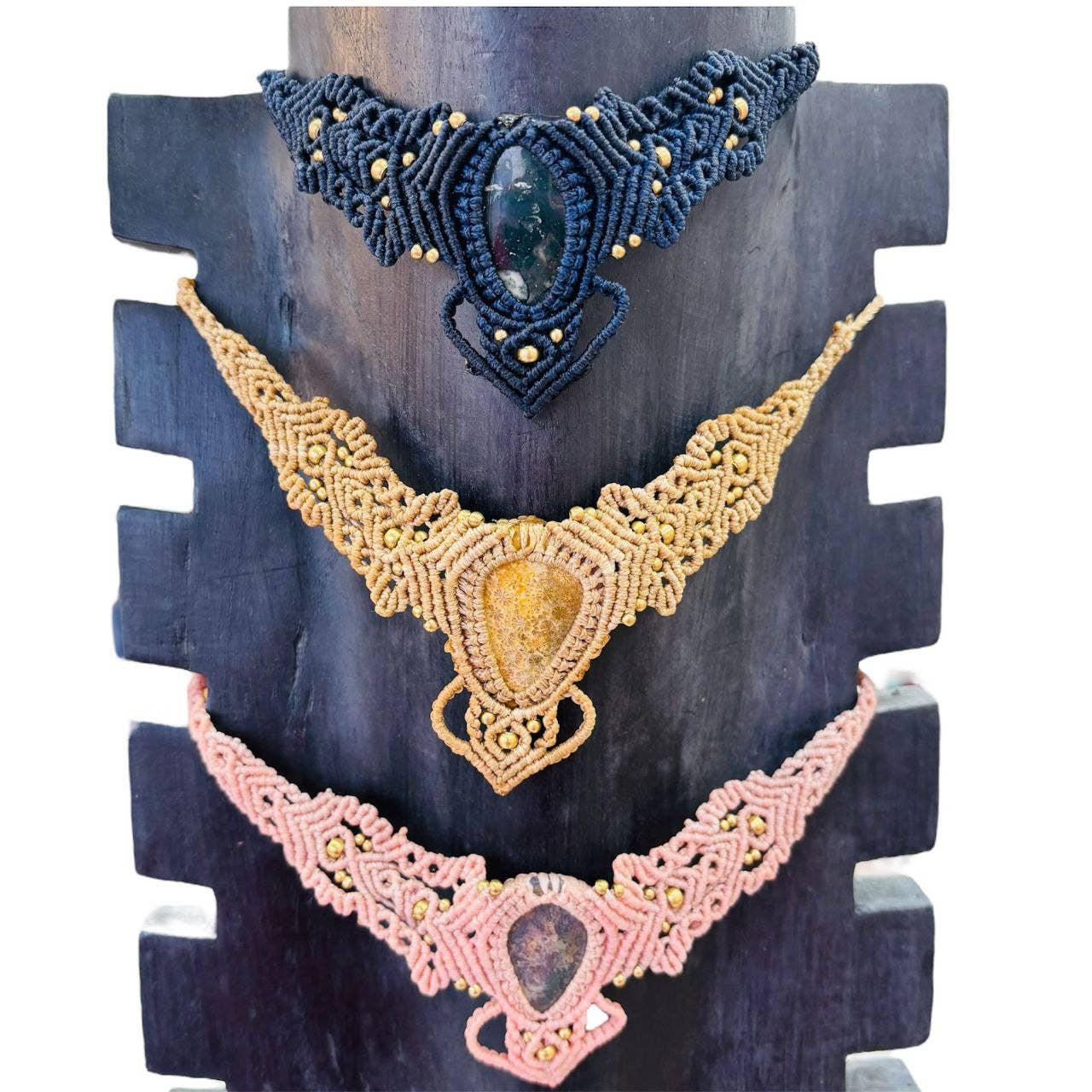 Hecho a mano - Vendita all'ingrosso Girocollo/collier - Collana colorata in macramè con pietra centrale2