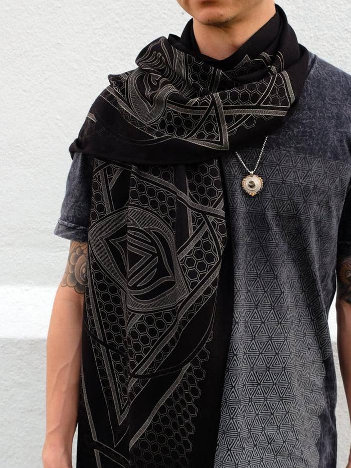 Châle Third Eye pour la vente par Rythmatix