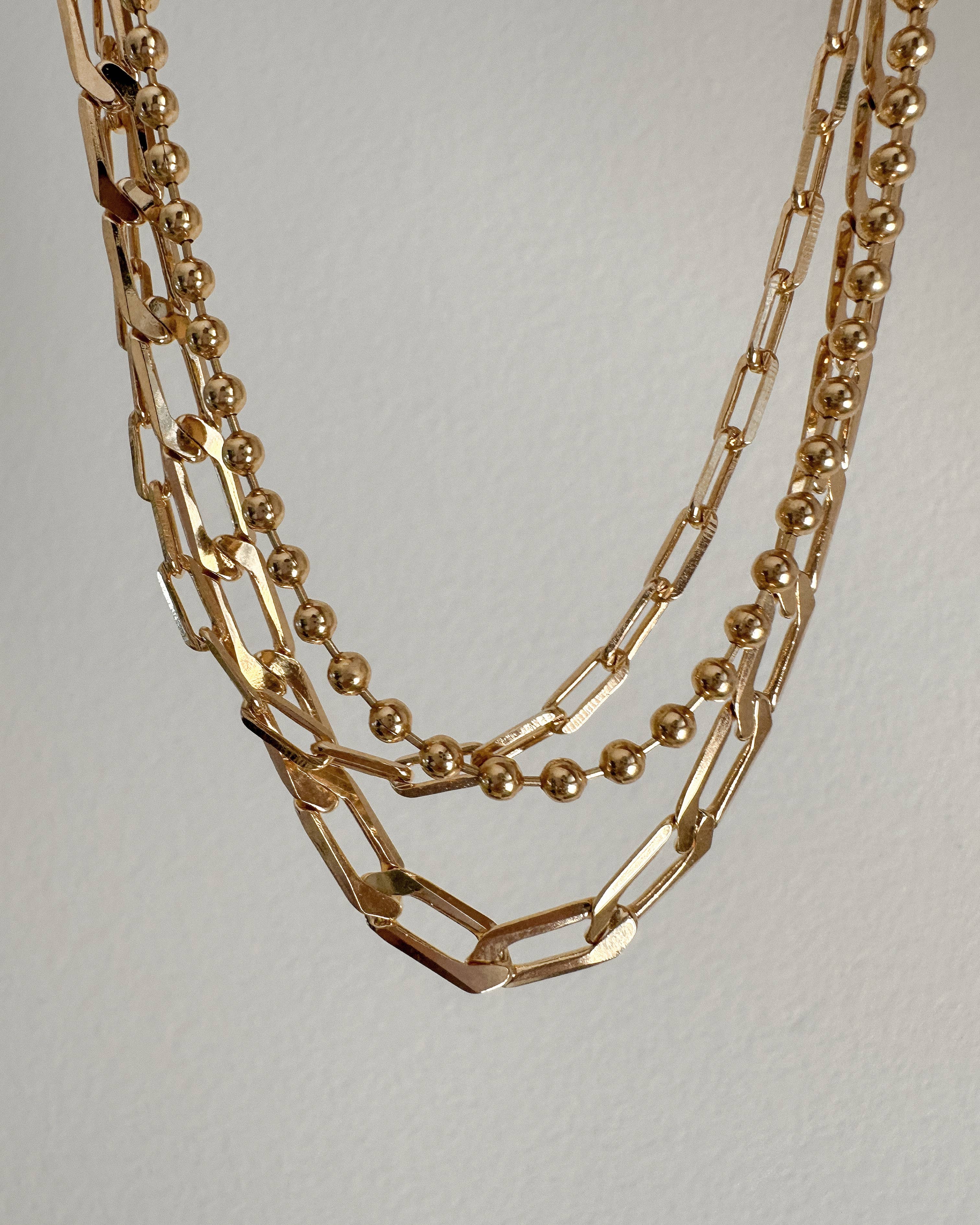 LE Sensor - Vente Collier maille et chaîne - Collier Chaîne à Billes Amira 16" - Plaqué Or 14k 2,3mm5