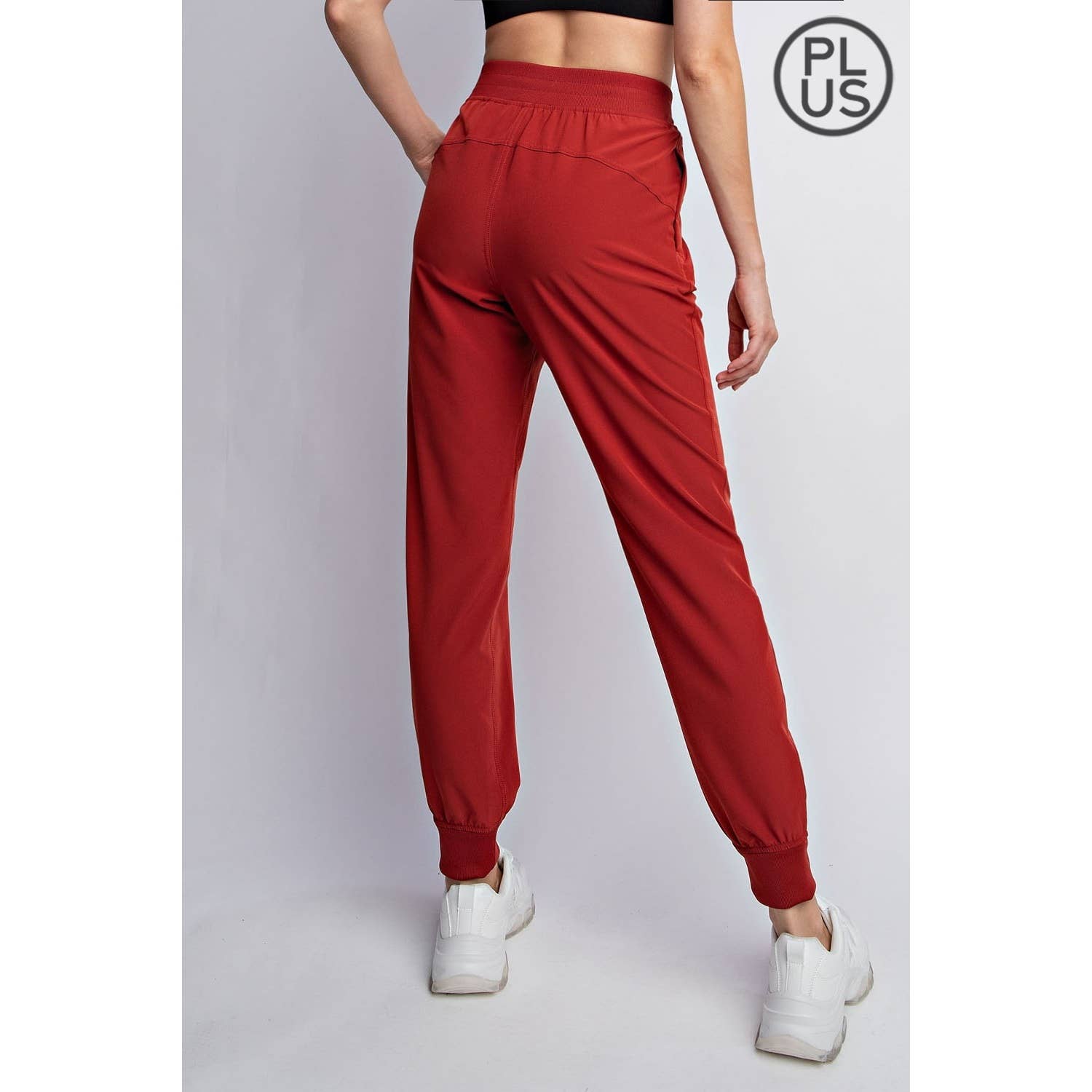 Rae Mode – Großhandel Trainings-/Jogginghose – Damen – JOGGINGHOSE AUS OXFORD ST WOVEN DANCE STUDIO IN ÜBERGRÖSSE MIT MITTLERER LEIBHÖHE2