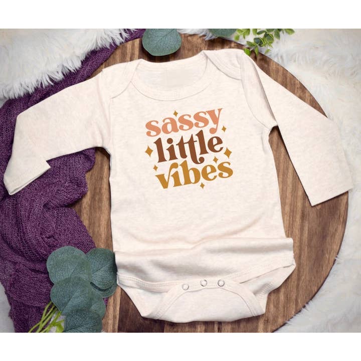 Body Boho pour bébé fille, couleur neutre, cadeau pour bébé pour la vente par Ava Francine Designs