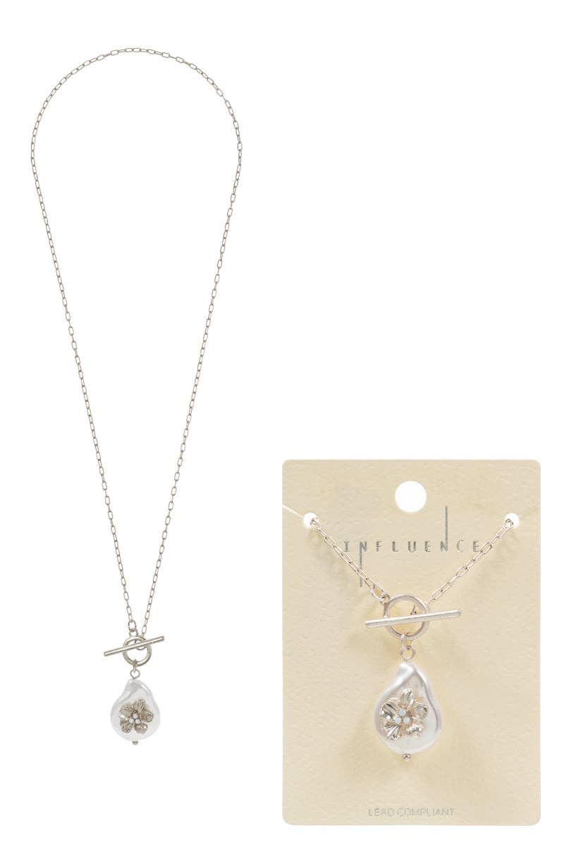 Designature New York - Venta al por mayor Collares con colgantes/abalorios - Collar corto de perlas orgánicas de verano con flor1