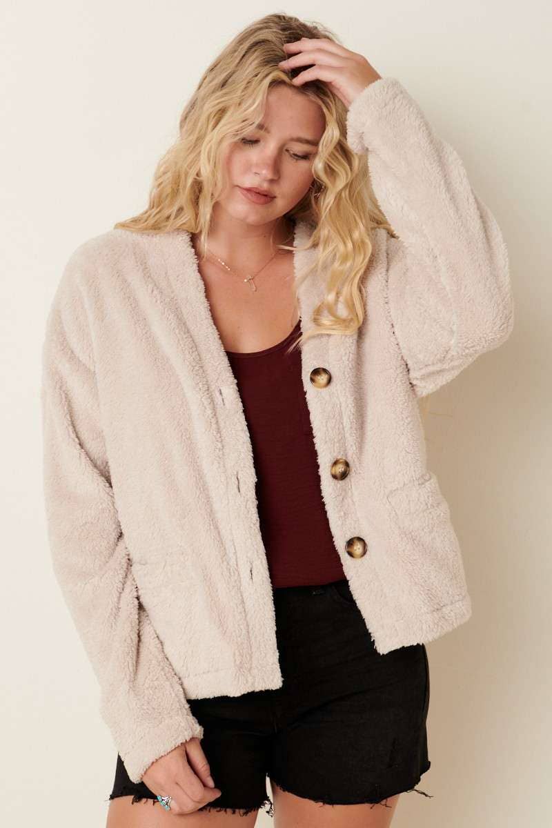 mittoshop – Großhandel Strickjacke – Damen – CARDIGAN AUS PELZ MIT KNOPFLEISTE21