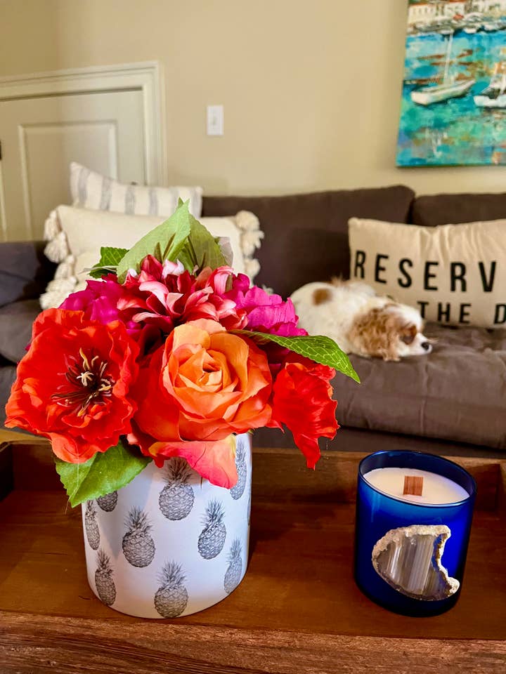 Bubbles Candle Co. Agate Stone Adornment- 9 oz Candle- Blue for wholesale by Bubbles Candle Co.