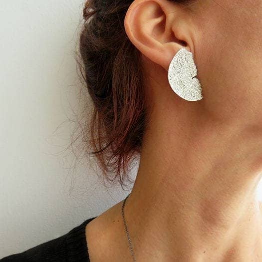 Kimya Joyas – Brincos de pino por atacado – Brincos texturizados em prata acetinada1