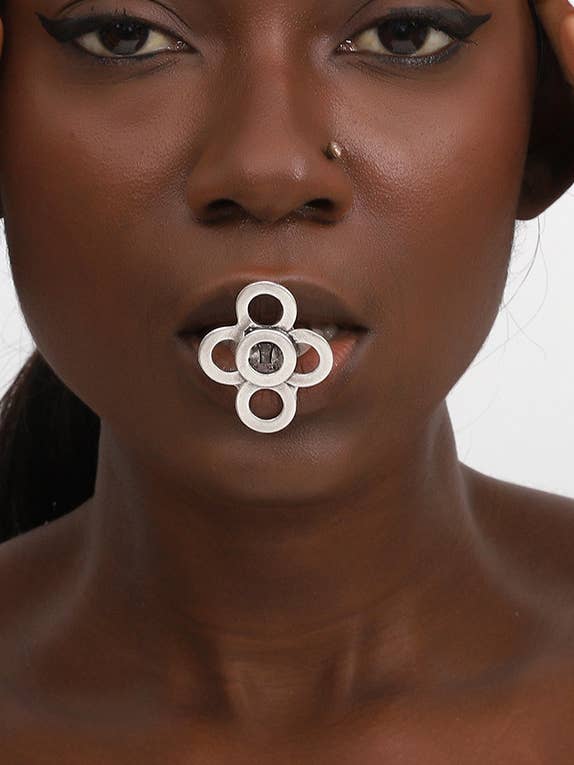 Antik versilberter Kettenring in Einheitsgröße für den Großhandel von AVENS