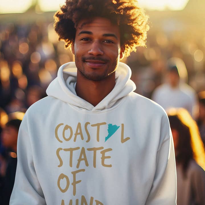 État d'esprit côtier Virginia Sunset Gold Sweat à capuche unisexe pour la vente par Coastal & Midwest State of Mind