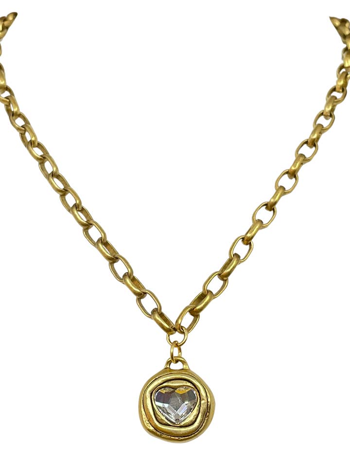 Chaîne plaquée or de 18" avec pendentif cœur en cristal Swarovski pour la vente par Erin Knight Designs