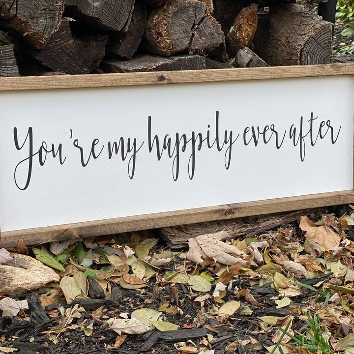 Panneau en bois You're My Happily Ever After, panneau de chambre pour la vente par Gray Barn Creations