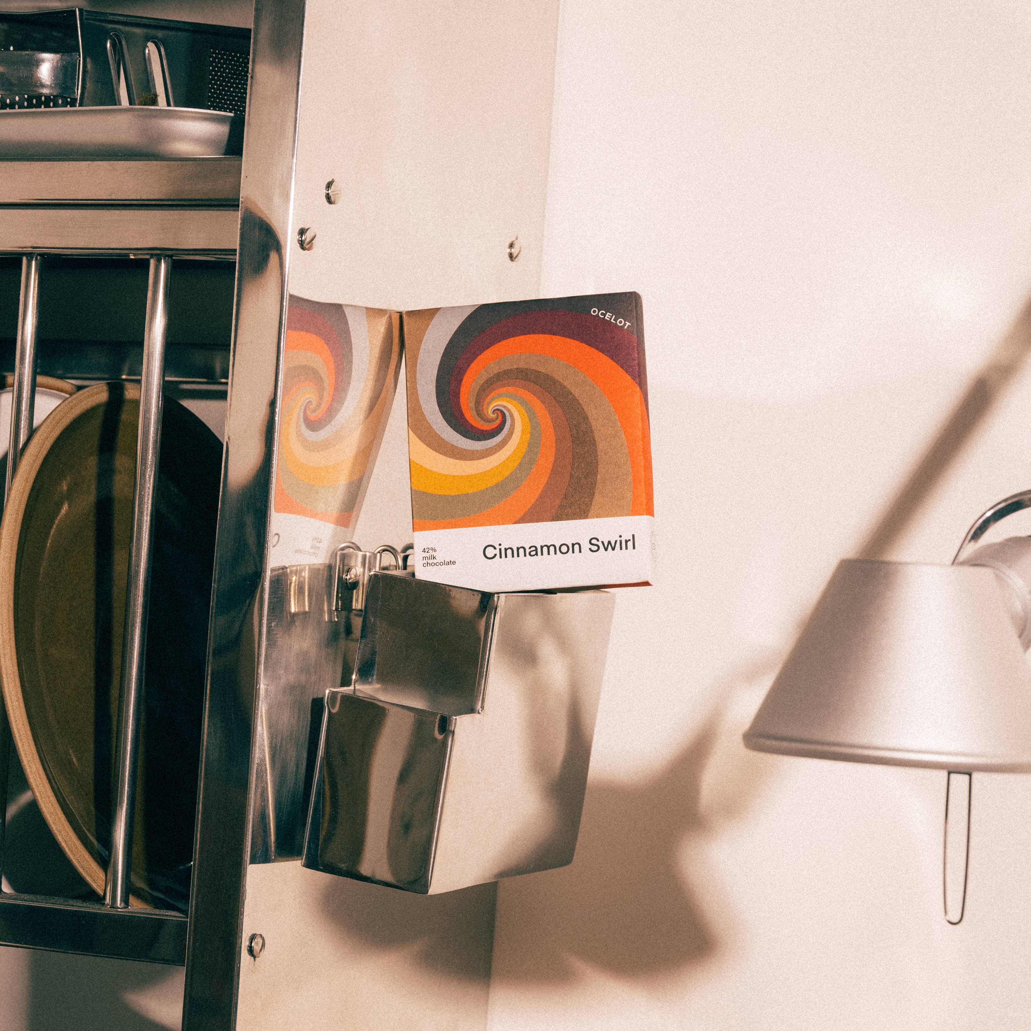 Ocelot Chocolate - Wholesale Chocolate Bar - Cinnamon Swirl - 42% Milk Chocolate & cinnamon bun bar, 70g2