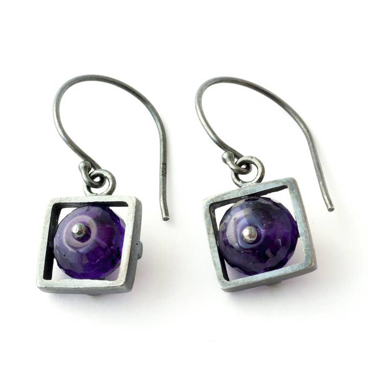 CXM01SE — Quadratische Käfig-Ohrringe, kurz baumeln für den Großhandel von ASHKA DYMEL Studio